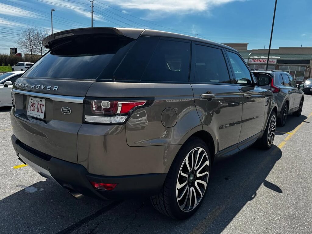 2014 Land Rover Range Rover Sport HSE — image 4