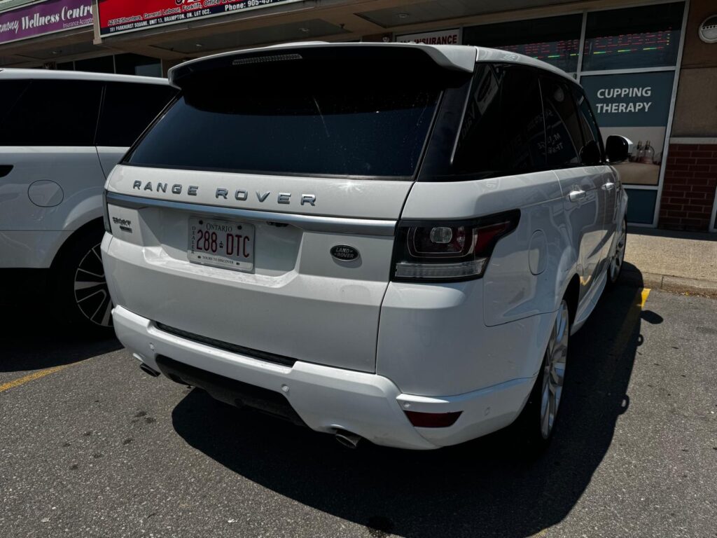 2016 Land Rover Range Rover Sport HSE — image 4